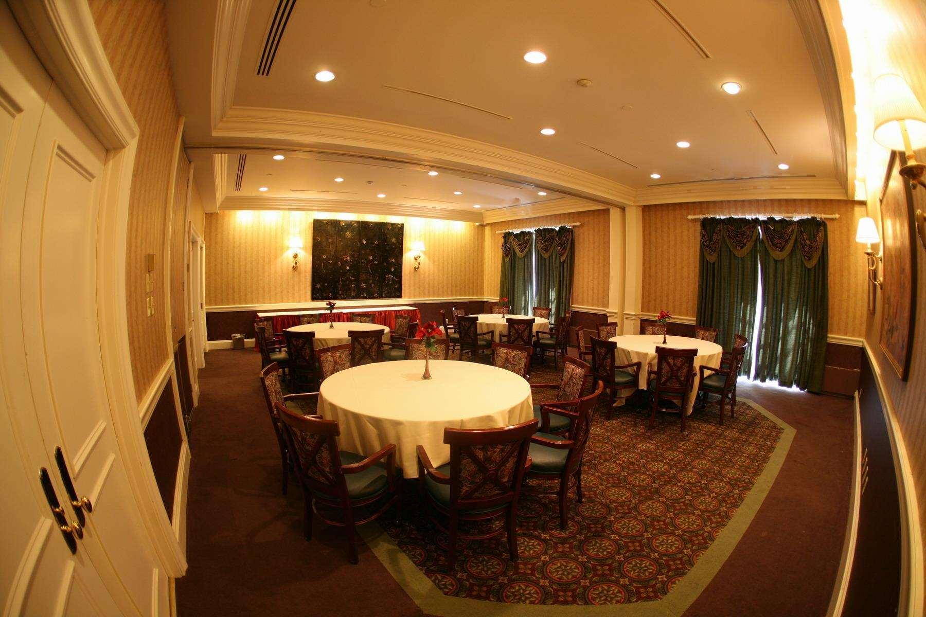 Hampton Inn & Suites Stamford Exterior photo