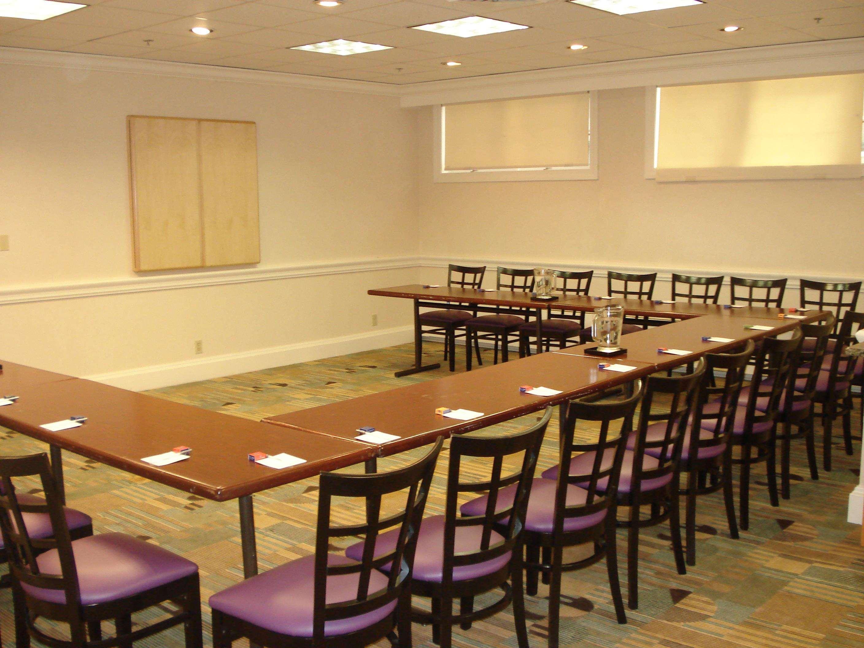 Hampton Inn & Suites Stamford Facilities photo